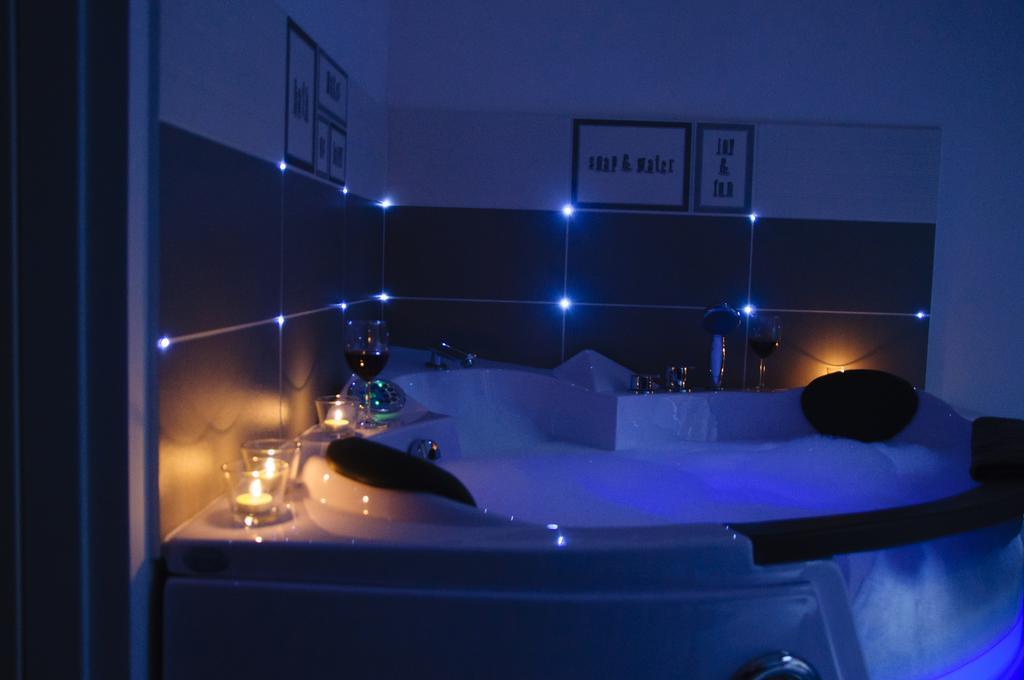 Bedrouse Jacuzzi Apartment Starowislna - Old Town Krakau Buitenkant foto